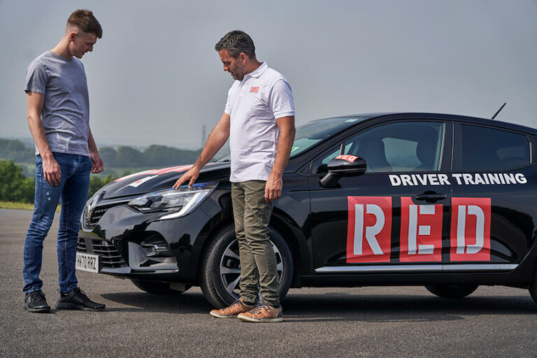 is-it-worth-becoming-a-driving-instructor-red-instructor-training